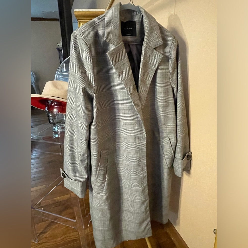 Subtle houndstooth trench coat
